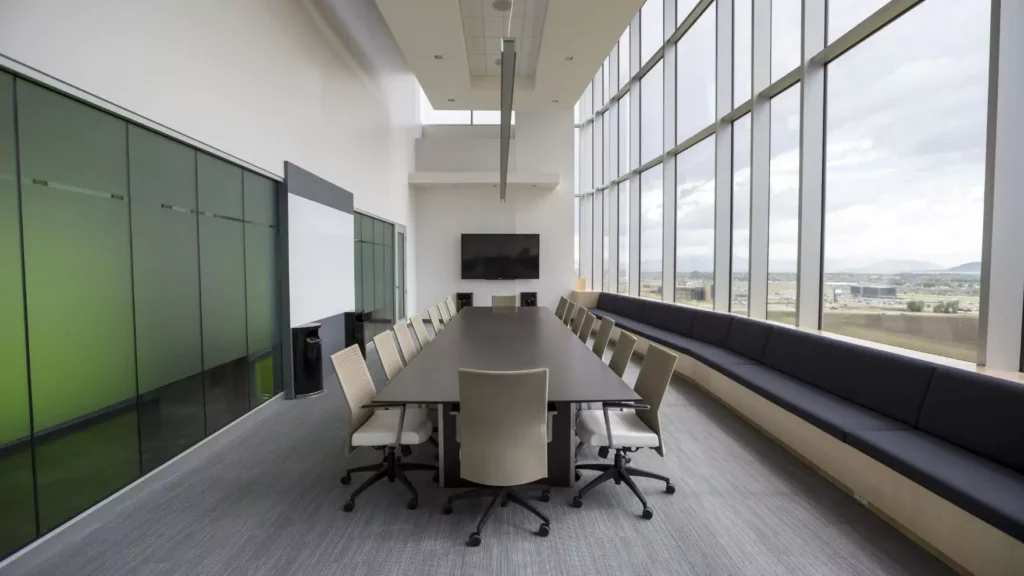 What Are Modular Office Conference Tables?