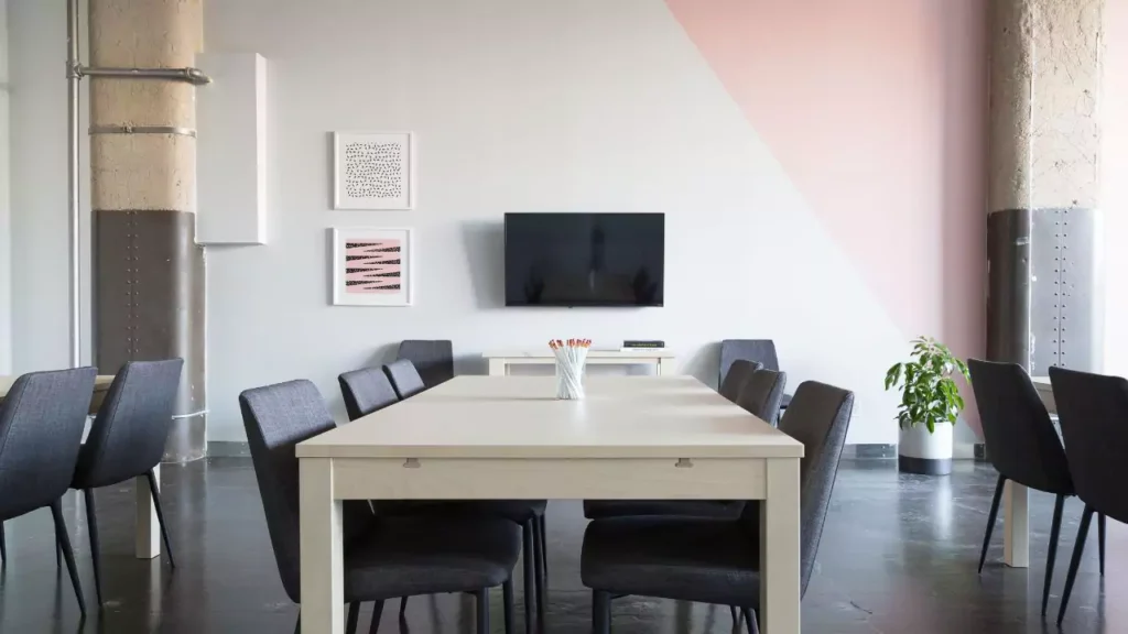 U- Shaped Executive Tables